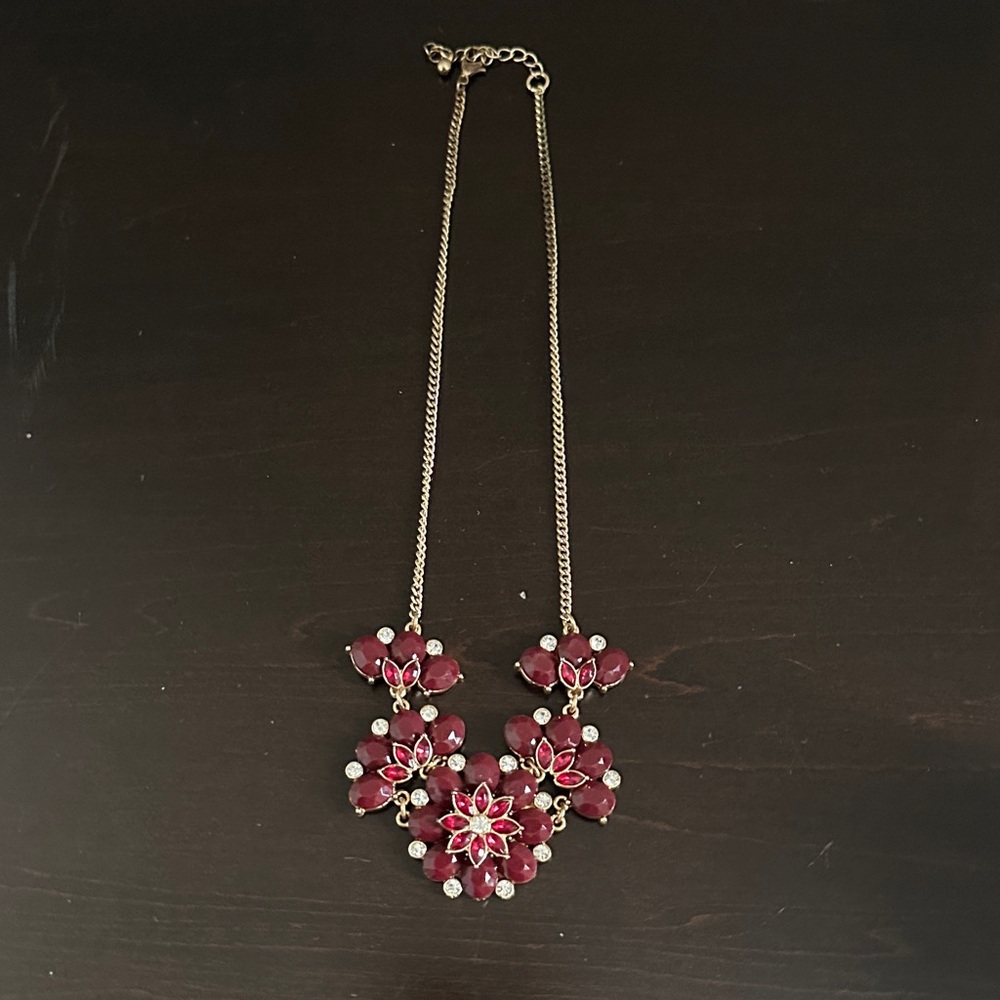 Elegant Floral Necklace with Red Accents